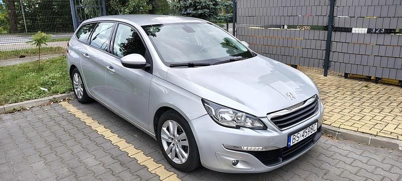 Srebrny Używany 2017 Peugeot 308 Minivan | 26 000 zł (Dobra cena) - Obraz 1/4