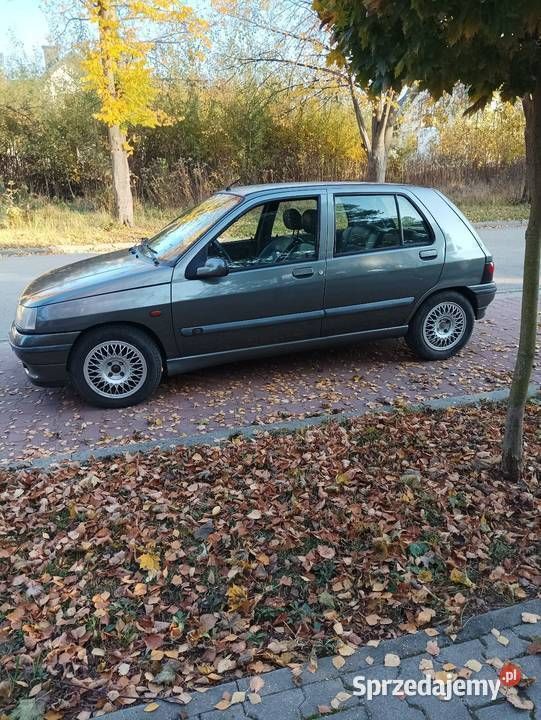 Używany 1995 Renault Clio Sedan/Limuzyna | 8500 zł - Obraz 1/4