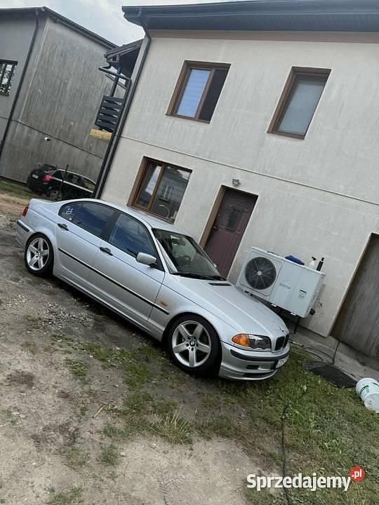 Srebrny Używany 1998 BMW 318 Sedan/Limuzyna | 10 000 zł - Obraz 1/4
