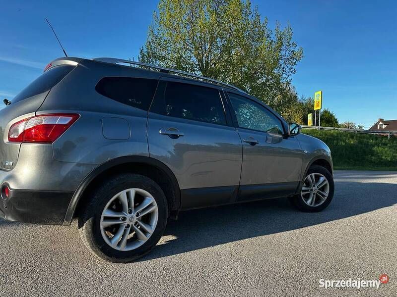 Używany 2011 Nissan Qashqai +2 SUV | 30 000 zł (Dość drogi) - Obraz 1/4