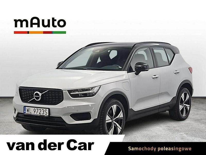 Biały Używany 2021 Volvo XC40 Inscription SUV | 149 900 zł (Uczciwa cena) - Obraz 1/4