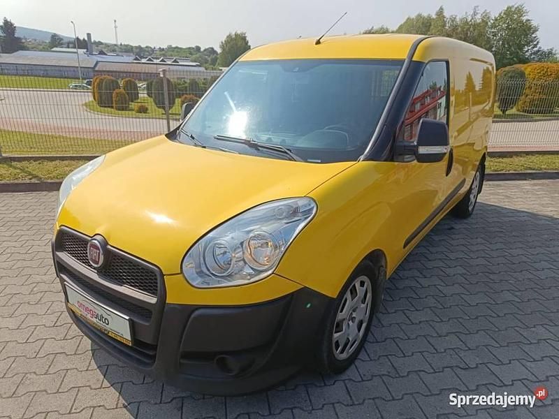 Używany Fiat Doblò 2014 Żółty Minivan
