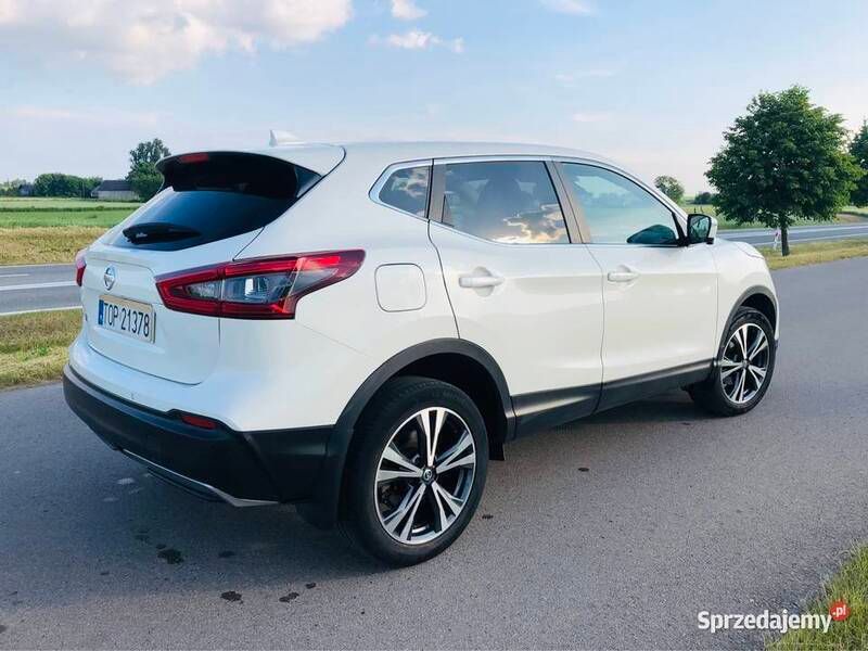 Biały Używany 2018 Nissan Qashqai SUV | 65 900 zł (Drogi) - Obraz 1/4