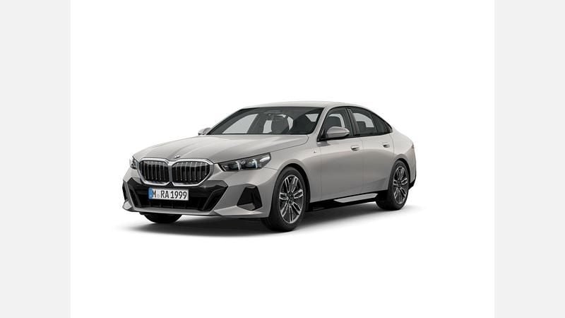 Szary oxide metalizowany Używany 2024 BMW 520 Comfort Edition Sedan/Limuzyna | 234 900 zł (Super Cena) - Obraz 1/3