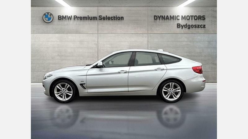 Używany BMW 320 Sport Line 184 KM (135 kW) 2018 Glacier silver metallic metalizowany Sedan/Limuzyna