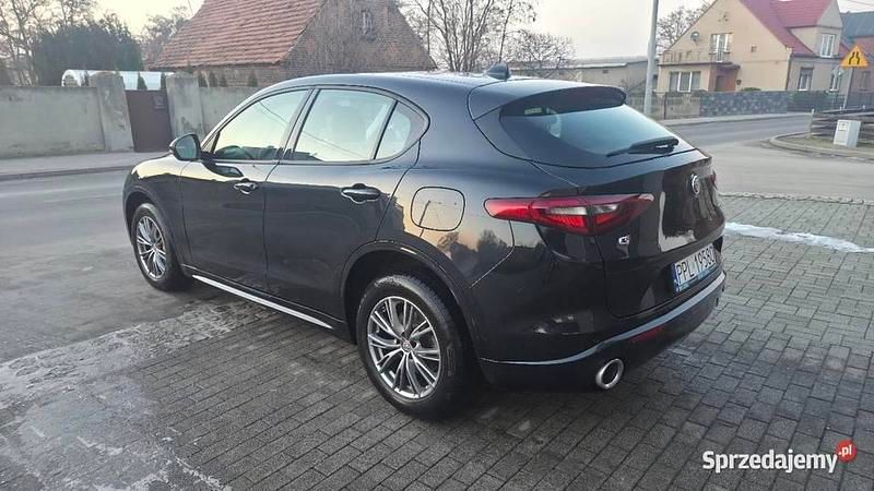 Czarny Używany 2019 Alfa Romeo Stelvio SUV | 80 000 zł - Obraz 1/4