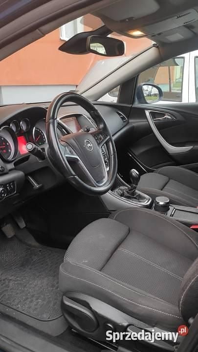 Używany Opel Astra 2010 Granatowy Hatchback