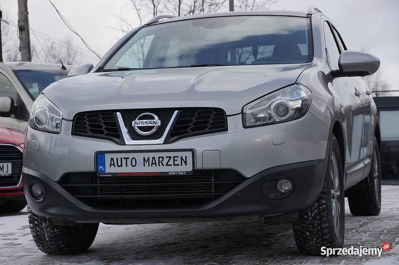 Srebrny Używany 2012 Nissan Qashqai +2 SUV | 26 700 zł - Obraz 1/4