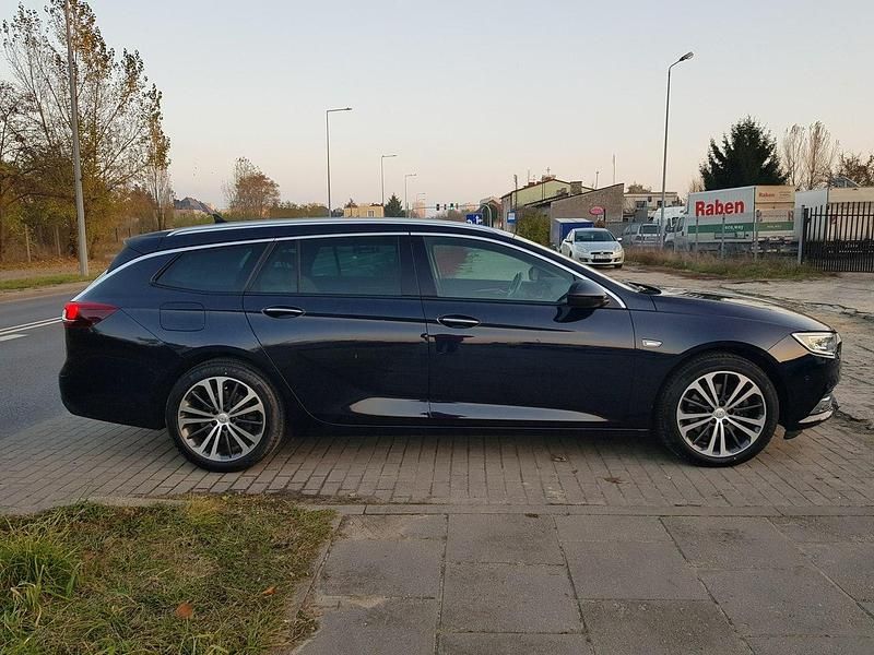 Używany Opel Insignia 170 KM (125 kW) 2019 Granatowy Kombi