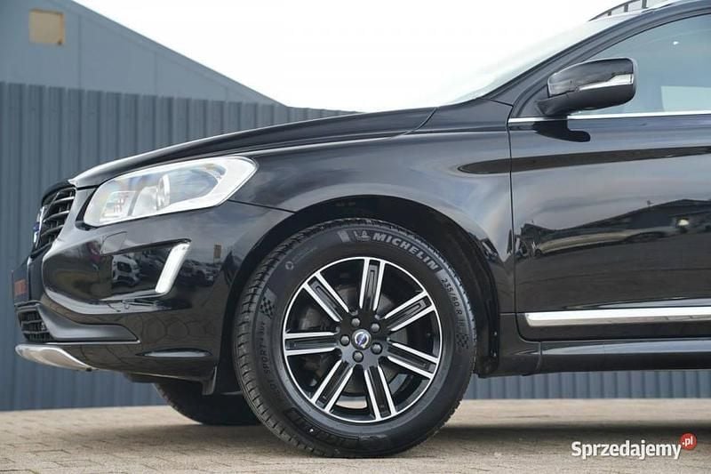 Używany Volvo XC60 Summum 2017 Czarny SUV