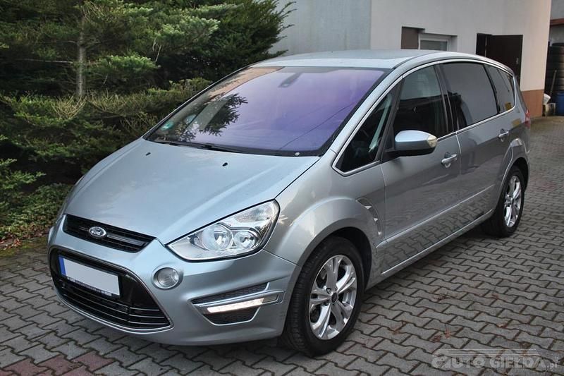 Srebrny Używany 2010 Ford S-MAX S | 24 500 zł (Uczciwa cena) - Obraz 1/4