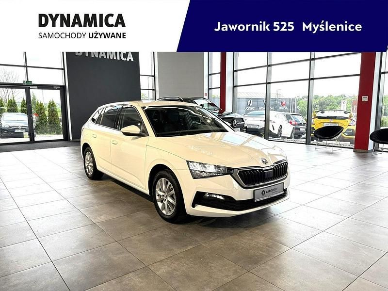 Biały Używany 2022 Skoda Scala Hatchback | 54 900 zł (Dobra cena) - Obraz 1/3