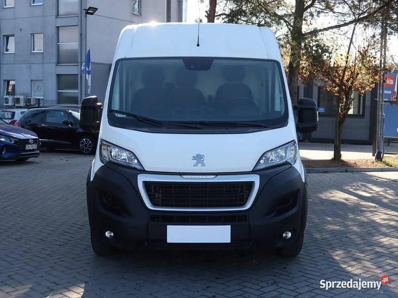 Biały Używany 2020 Peugeot Boxer Van | 68 499 zł (Uczciwa cena) - Obraz 1/4
