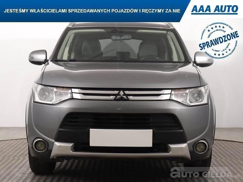 Używany Mitsubishi Outlander 150 KM (110 kW) 2015 Szary SUV