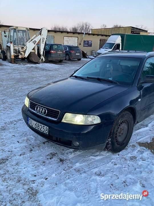 Granatowy Używany 1999 Audi A4 Kombi | 3000 zł (Dobra cena) - Obraz 1/4