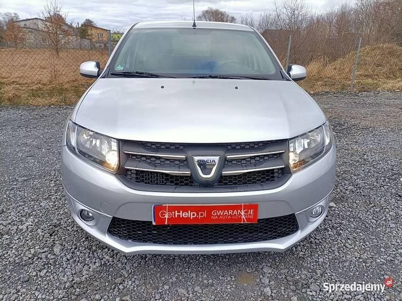Używany Dacia Sandero 90 KM (66 kW) 2013 Srebrny Hatchback