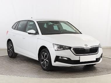 Używany Skoda Scala 95 KM (69 kW) 2023 Biały Hatchback