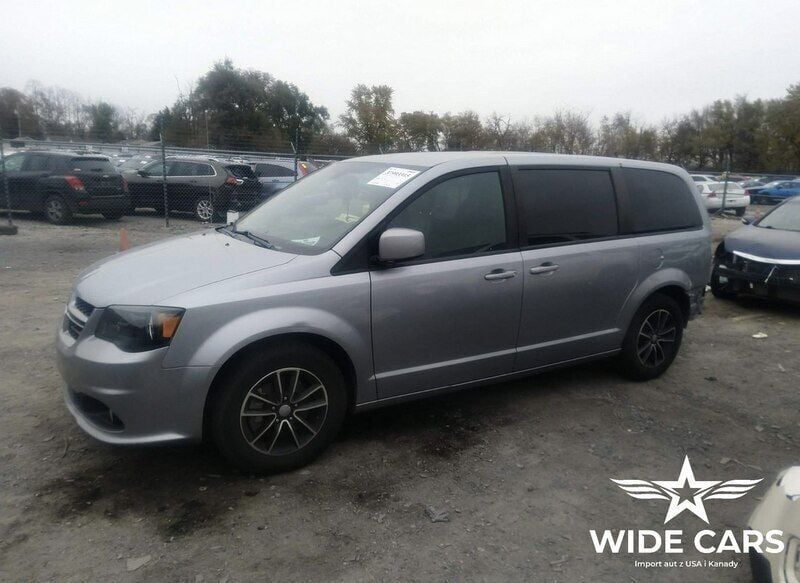 Szary (metalik) Używany 2019 Dodge Grand Caravan Minivan | 36 600 zł - Obraz 1/4