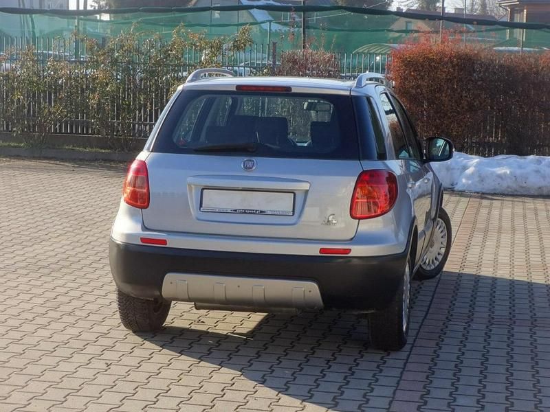 Używany Fiat Sedici 120 KM (88 kW) 2012 Szary SUV