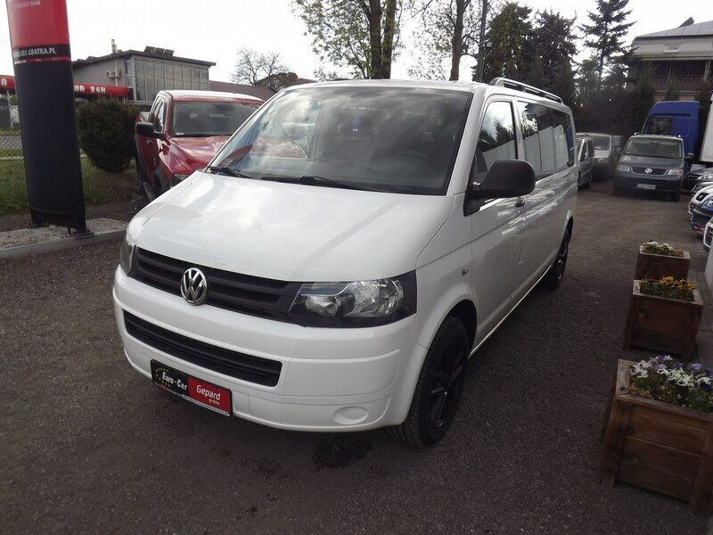 Biały Używany 2012 VW Caravelle Minivan | 85 000 zł - Obraz 1/4