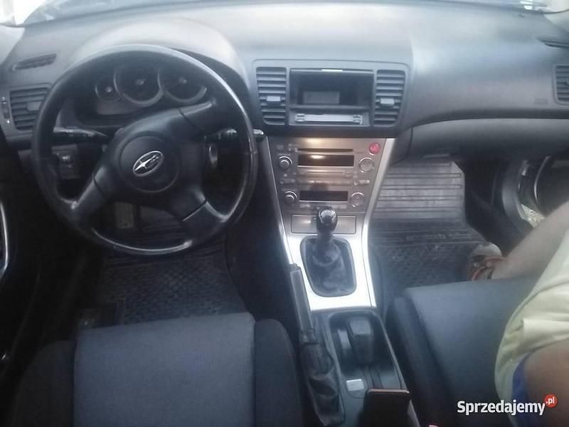 Srebrny Używany 2005 Subaru Legacy Kombi | 6900 zł - Obraz 1/4
