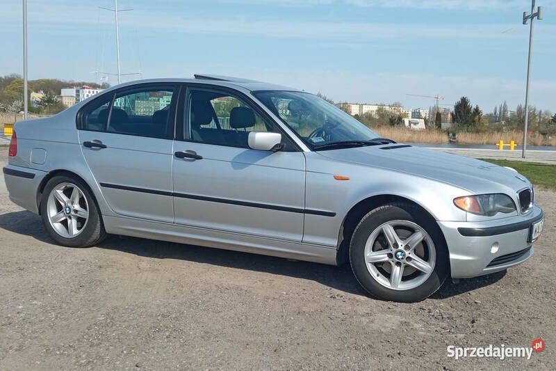 Srebrny Używany 2003 BMW 320 Sedan/Limuzyna | 12 999 zł (Drogi) - Obraz 1/4