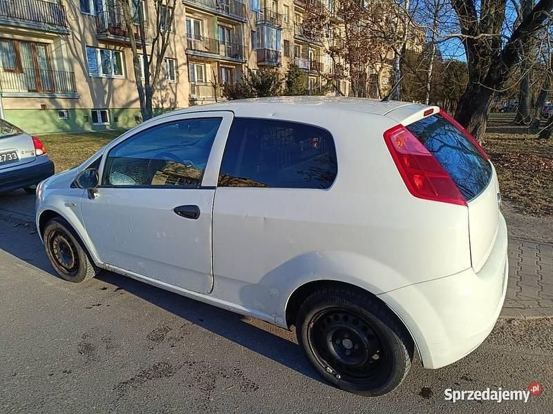 Używany 2011 Fiat Grande Punto Hatchback | 2400 zł (Dobra cena) - Obraz 1/4