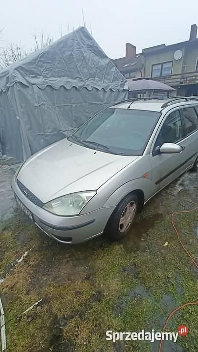Używany Ford Focus 2002 Srebrny Kombi