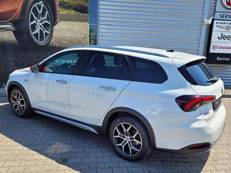 Używany Fiat Tipo Red 130 KM (95 kW) 2023 Biały gelato Kombi