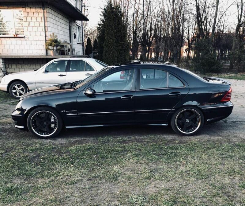 Używany Mercedes C32 AMG AMG 2001 Inny kolor Sedan/Limuzyna
