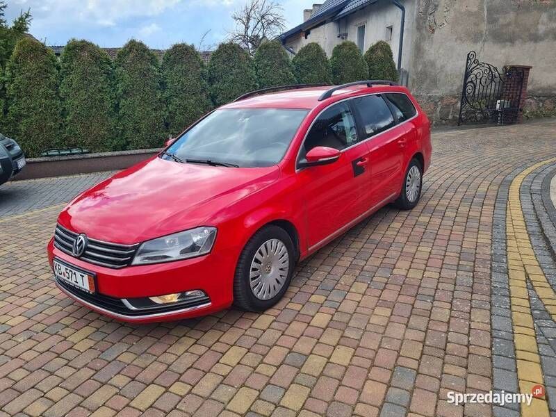 Czerwony Używany 2012 VW Passat Kombi | 16 999 zł - Obraz 1/4