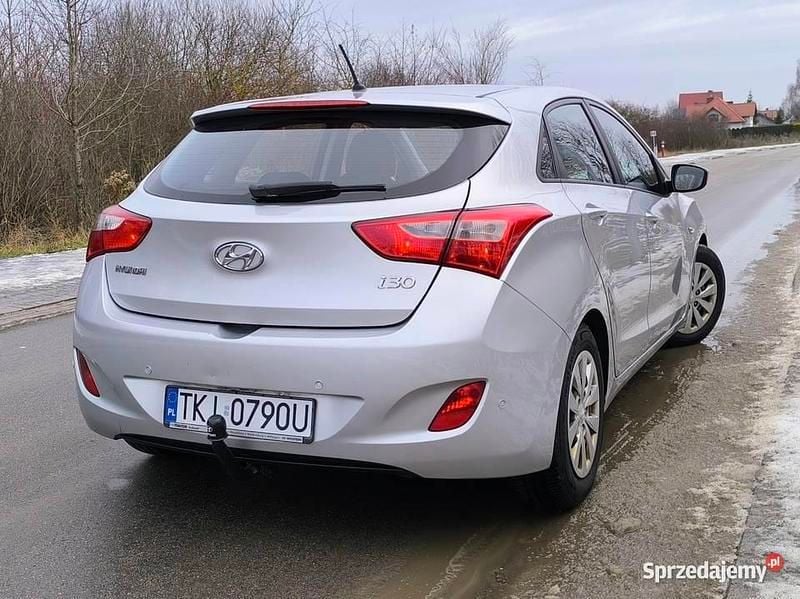 Używany Hyundai i30 2015 Srebrny Hatchback