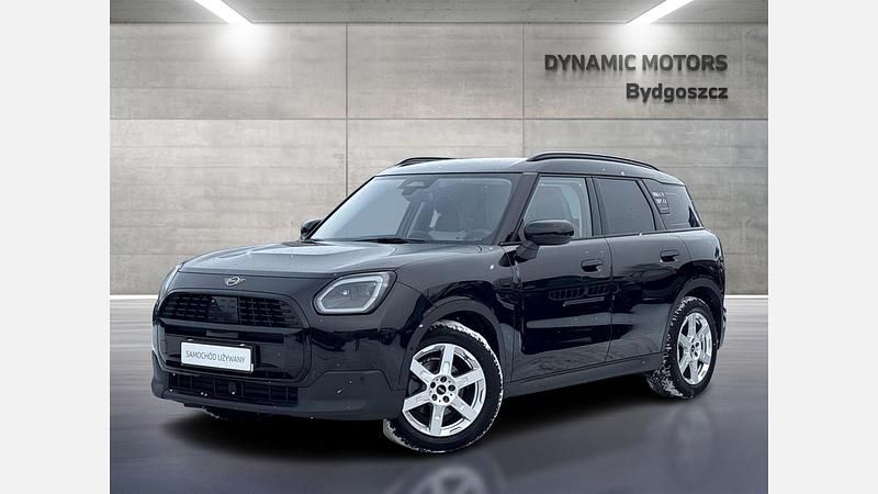 Używany Mini Countryman 150 KM (110 kW) 2024 Midnight black ii metalizowany SUV