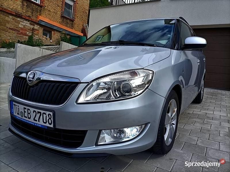 Srebrny Używany 2014 Skoda Fabia GreenLine Hatchback | 18 700 zł (Uczciwa cena) - Obraz 1/4