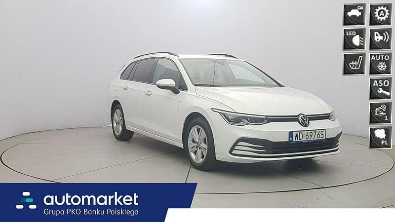 Biały Używany 2022 VW Golf VIII Life Kombi | 66 800 zł (Uczciwa cena) - Obraz 1/4