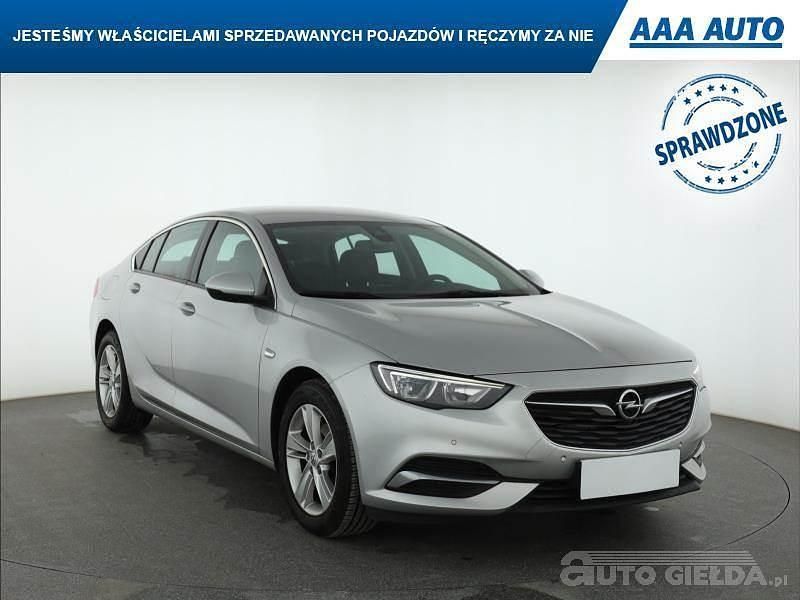 Używany Opel Insignia 2020 Srebrny