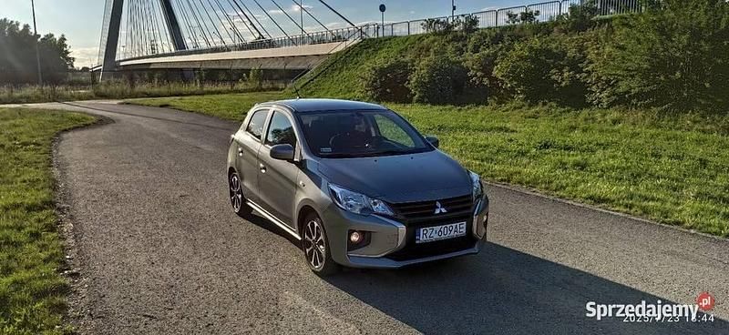 Srebrny Używany 2020 Mitsubishi Space Star Hatchback | 40 900 zł (Uczciwa cena) - Obraz 1/4