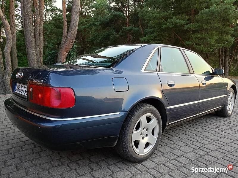 Granatowy Używany 2002 Audi A8 Sedan/Limuzyna | 14 900 zł - Obraz 1/4
