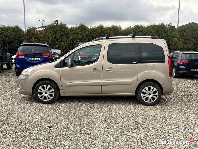 Beżowy Używany 2010 Citroën Berlingo Minivan | 19 990 zł (Dobra cena) - Obraz 1/4