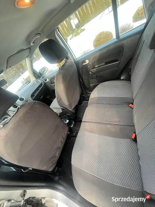 Używany Ford Fusion 2006 Hatchback