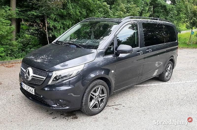 Brązowy Używany 2022 Mercedes Vito Van | 169 900 zł - Obraz 1/4