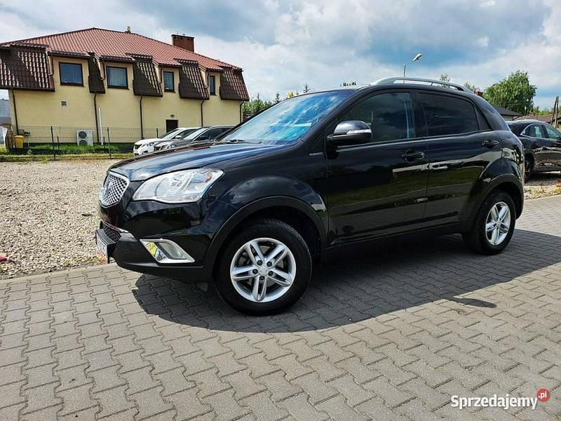 Czarny Używany 2015 Ssangyong (KGM) Korando SUV | 37 000 zł - Obraz 1/4