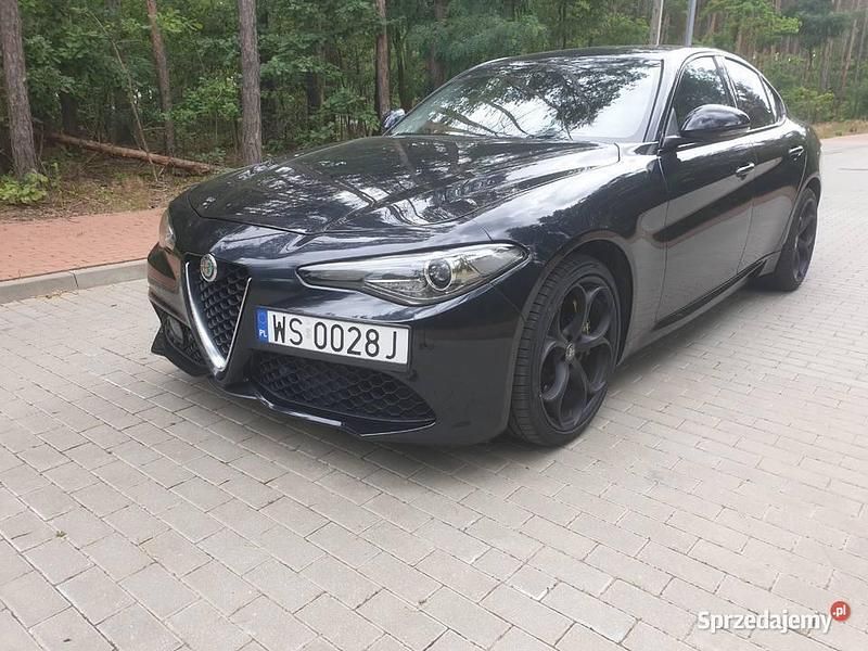 Używany 2017 Alfa Romeo Giulia Veloce | 74 900 zł (Super Cena) - Obraz 1/4