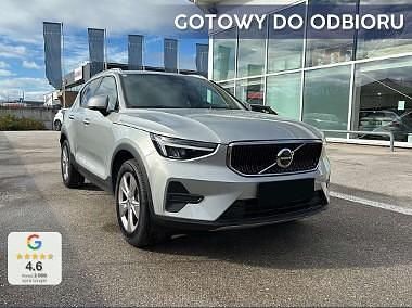 Srebrny Nowe 2025 Volvo XC40 Core SUV | 176 600 zł (Uczciwa cena) - Obraz 1/4
