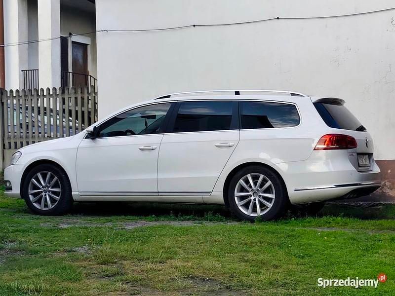Biały Używany 2013 VW Passat Kombi | 29 900 zł (Uczciwa cena) - Obraz 1/4