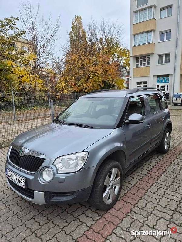 Szary Używany 2012 Skoda Yeti SUV | 16 500 zł (Super Cena) - Obraz 1/4