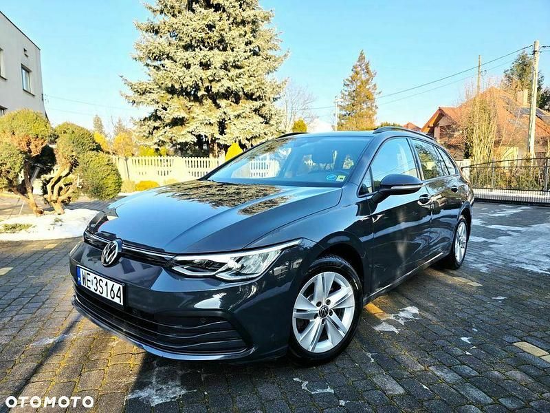 Grafitowy Używany 2021 VW Golf VIII Life Kombi | 68 600 zł (Uczciwa cena) - Obraz 1/4