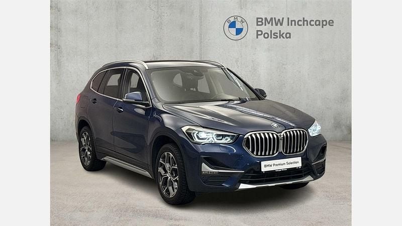 Phytonic blue metallic metalizowany Używany 2021 BMW X1 Performance SUV | 99 900 zł (Dobra cena) - Obraz 1/3