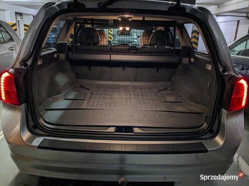 Używany Volvo V70 2011 Srebrny Kombi