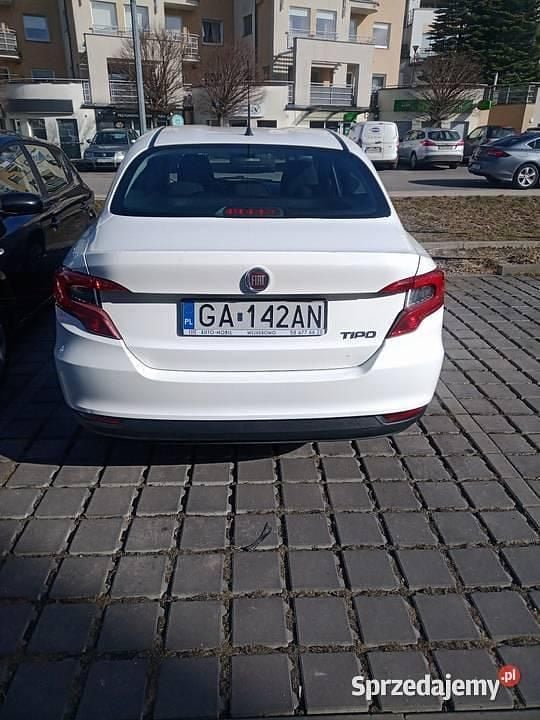 Używany Fiat Tipo 2017 Biały Sedan/Limuzyna